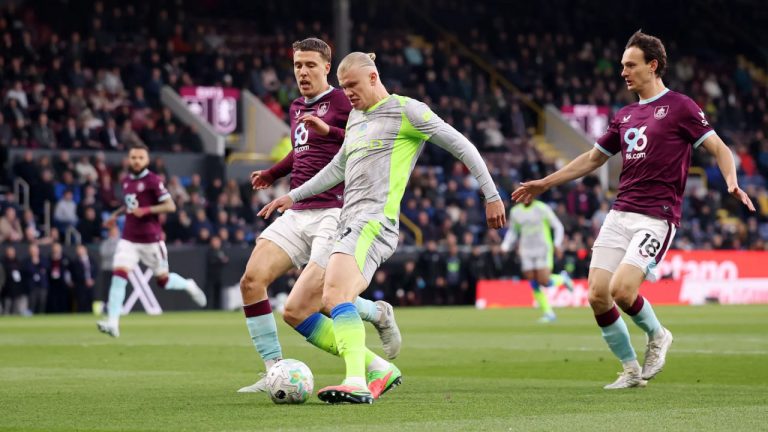 Burnley vs Manchester City (02:00 – 23/04) | Xem lại trận đấu