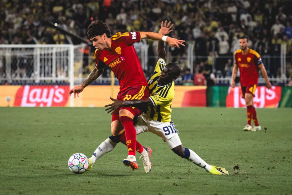 Fenerbahce vs AS Roma (23:45 – 10/09) | Xem lại trận đấu